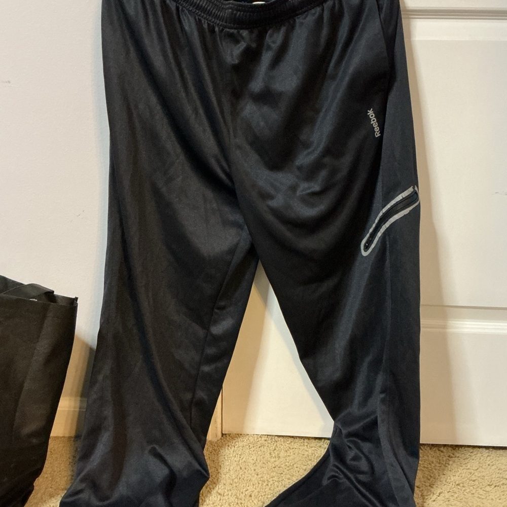 Reebok Men's Dark Gray Joggers